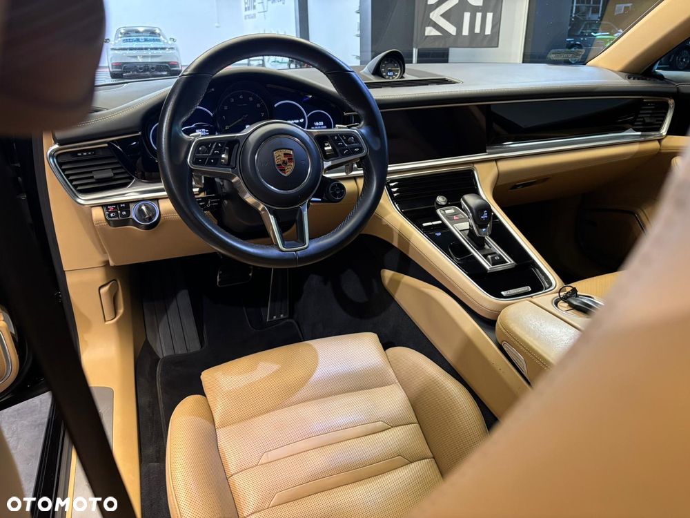 Porsche Panamera 4 E-Hybrid - 7