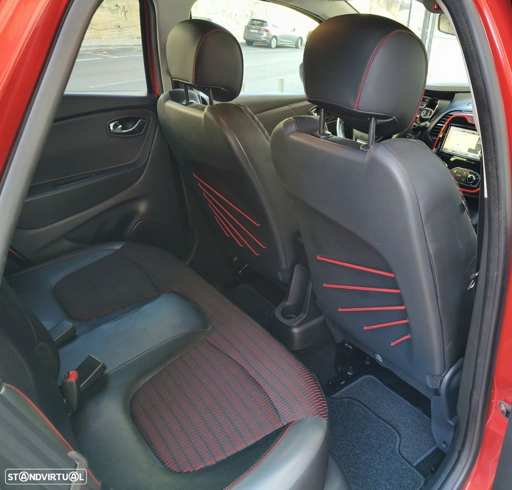 Renault Captur 0.9 TCE Helly Hansen - 18