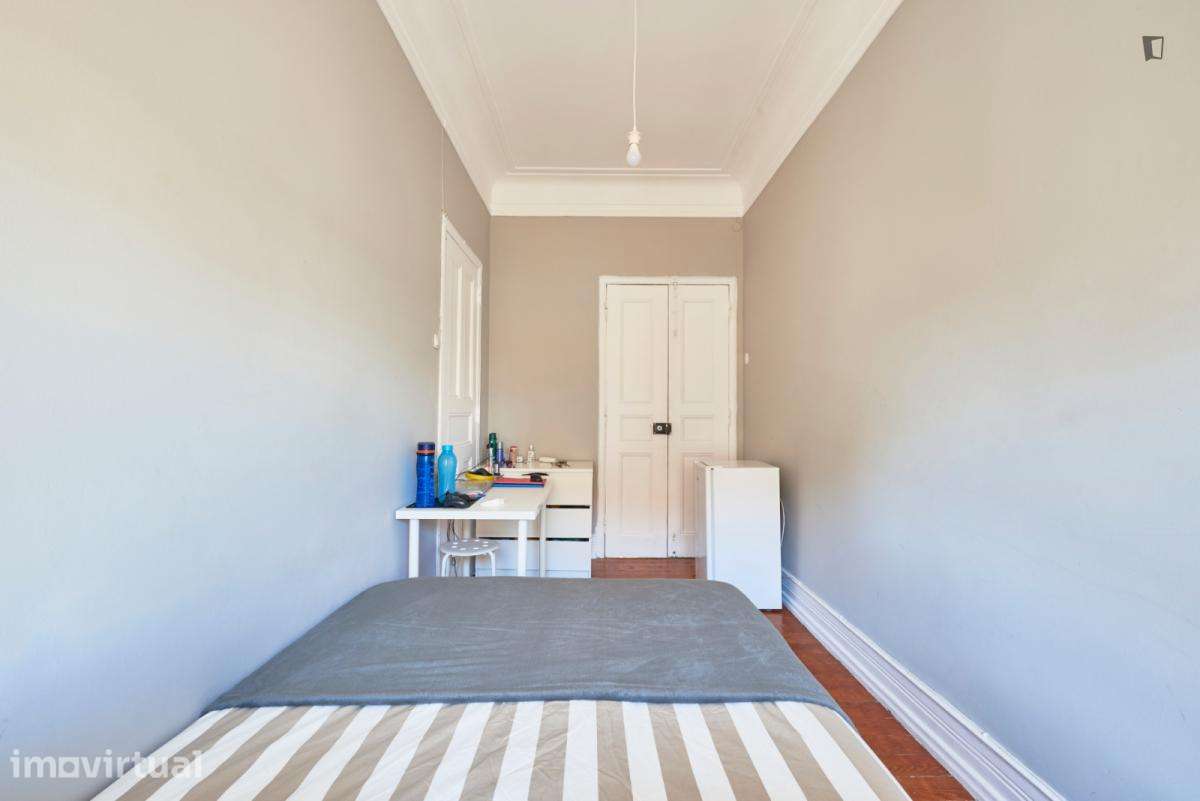 Quarto - localizado em Entrecampos Lisbon - Grande imagem: 5/37