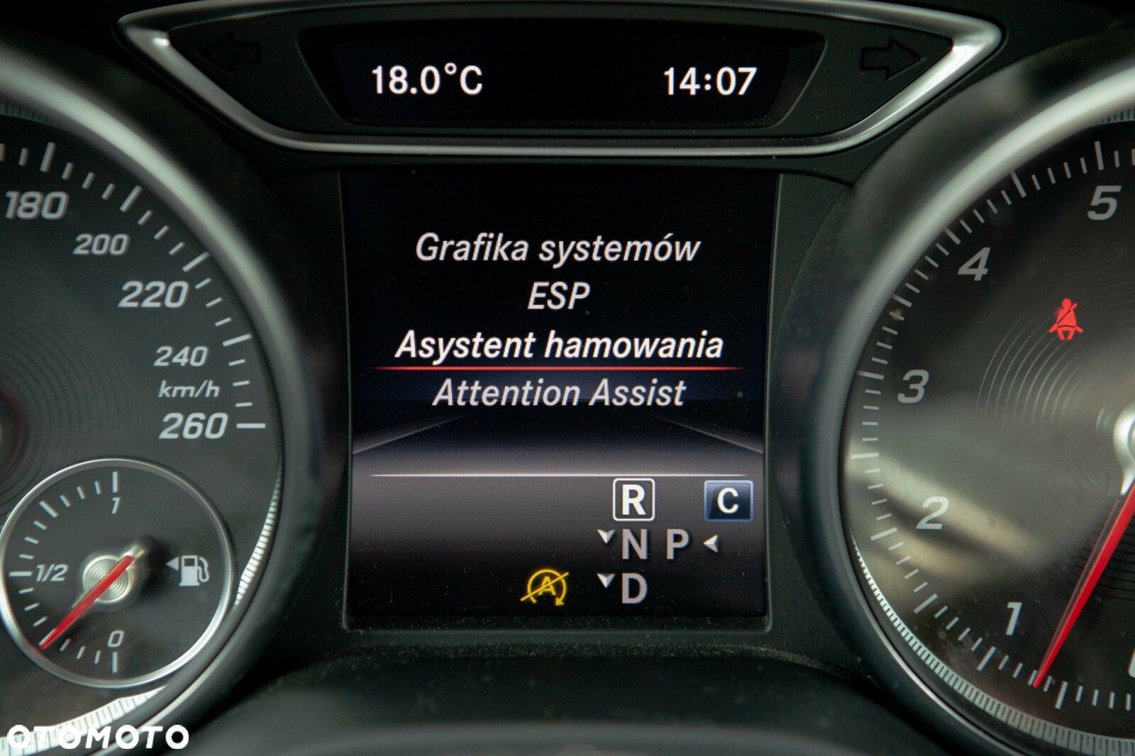Mercedes-Benz GLA 220 4-Matic AMG Line - 32