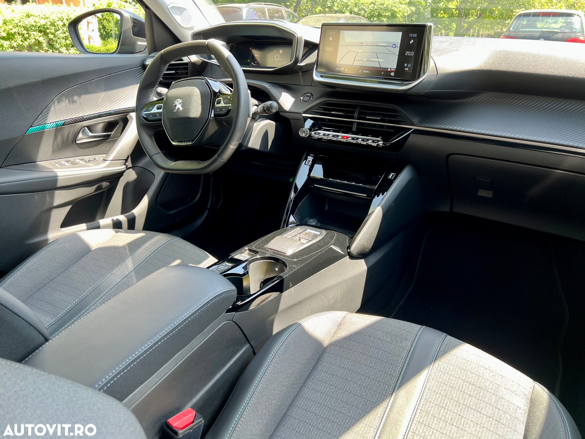 Peugeot 2008 1.5 BlueHDI 130 S&S EAT8 Allure - 5