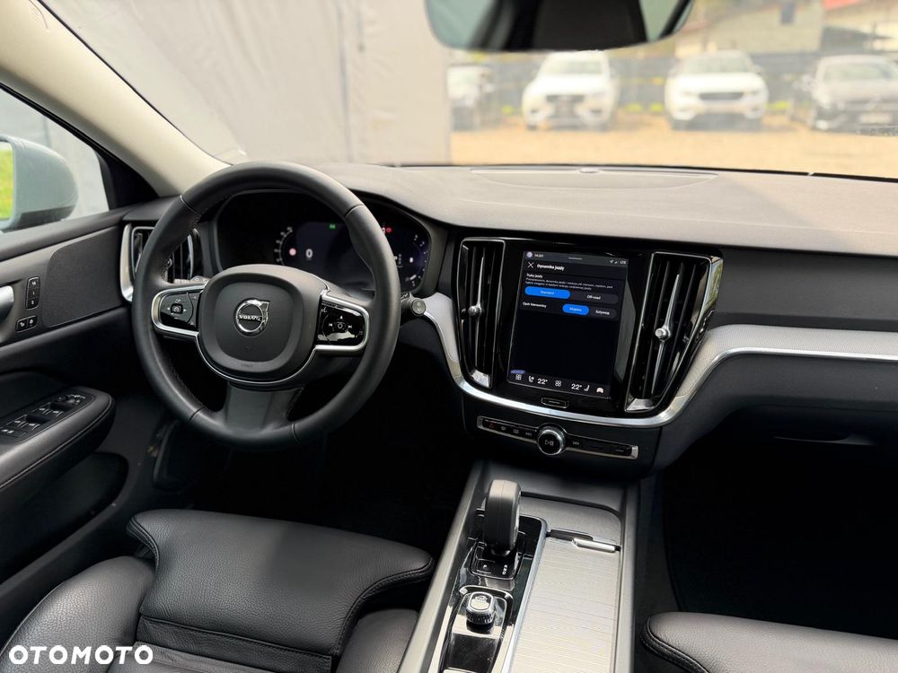 Volvo V60 Cross Country B4 D AWD Geartronic - 26