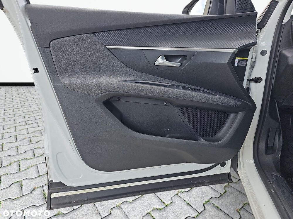 Peugeot 5008 - 19