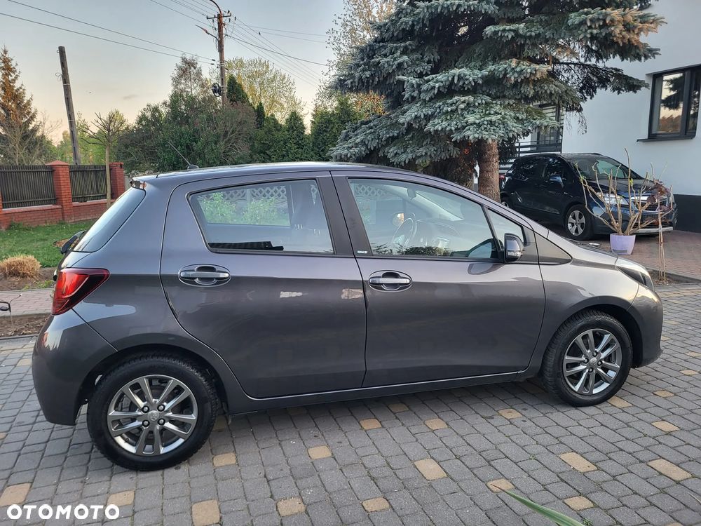 Toyota Yaris 1.33 Premium - 24