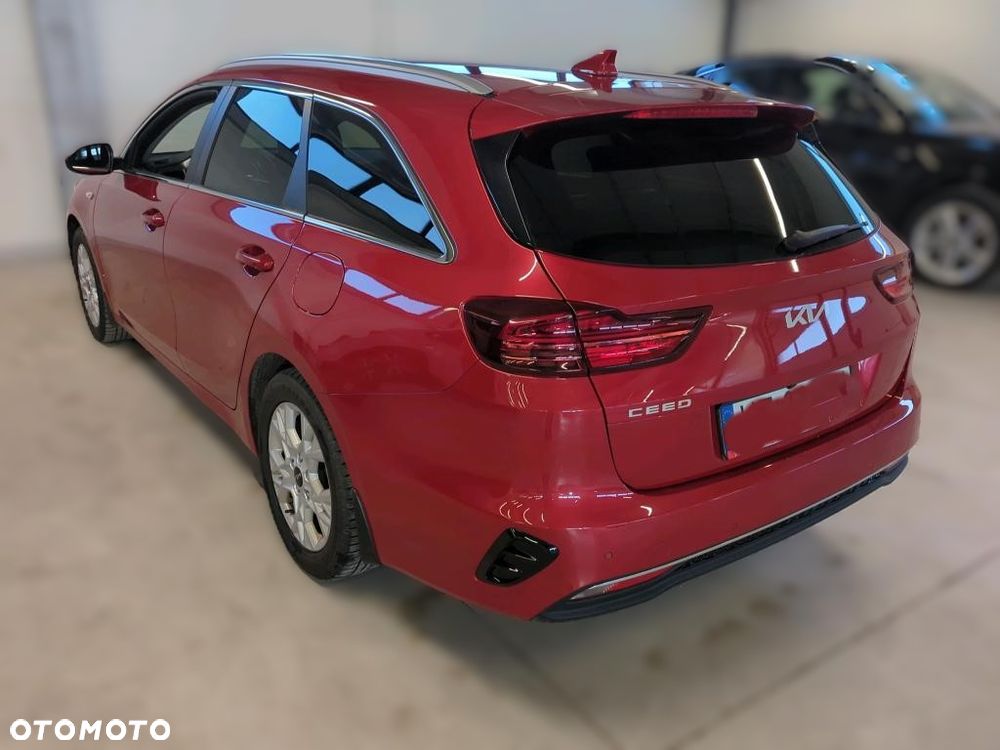 Kia Ceed - 4