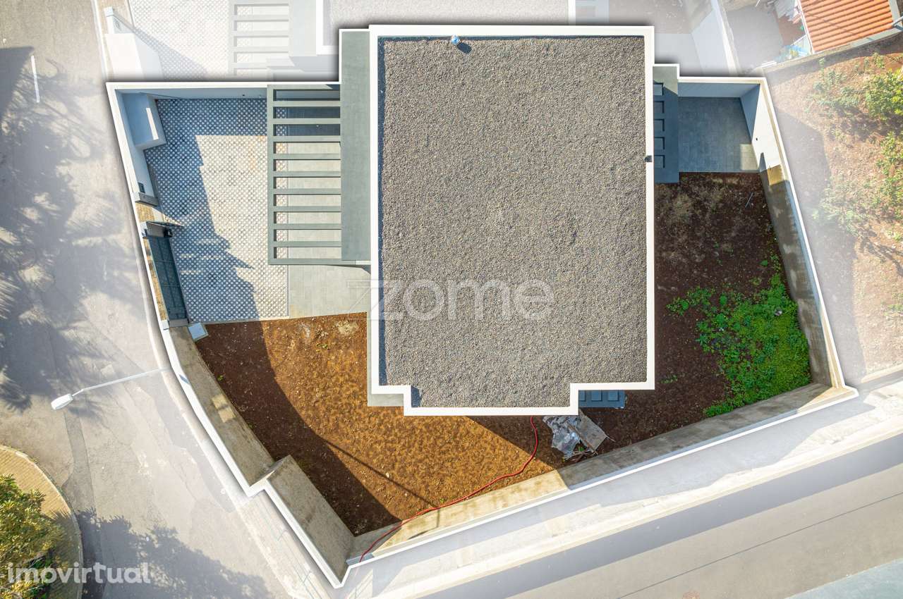 Moradia Geminada T3 em São Roque, Funchal - Grande imagem: 4/38