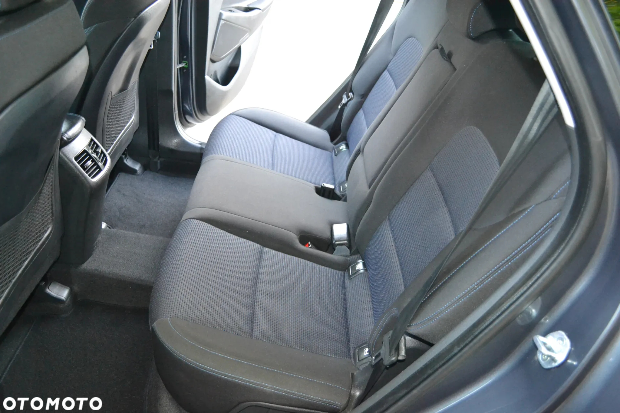 Hyundai Tucson 2.0 CRDI BlueDrive Comfort 2WD - 24