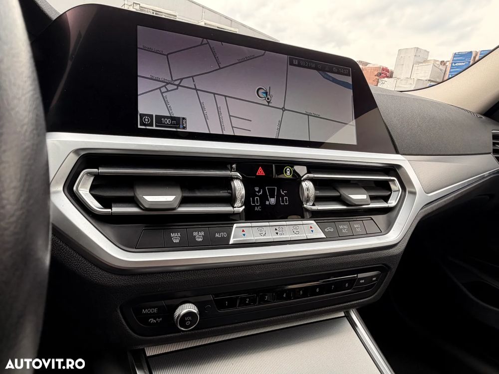 BMW Seria 3 330e Aut. Advantage - 18