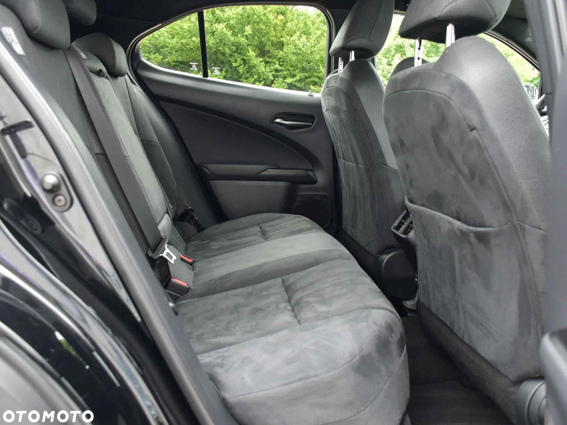 Lexus UX 200 GPF Business 2WD - 17