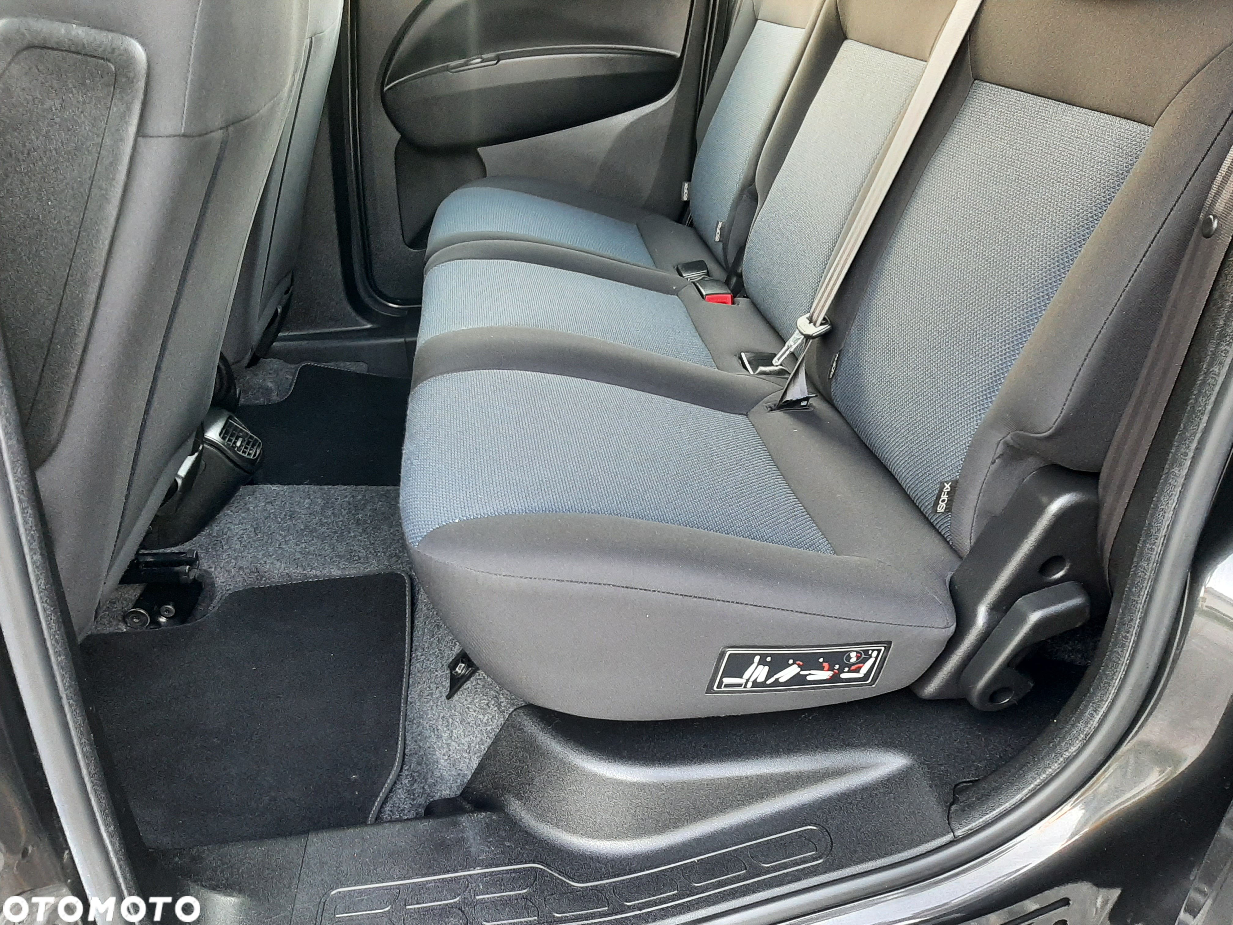 Opel Combo Tour 1.4 Cosmo - 23