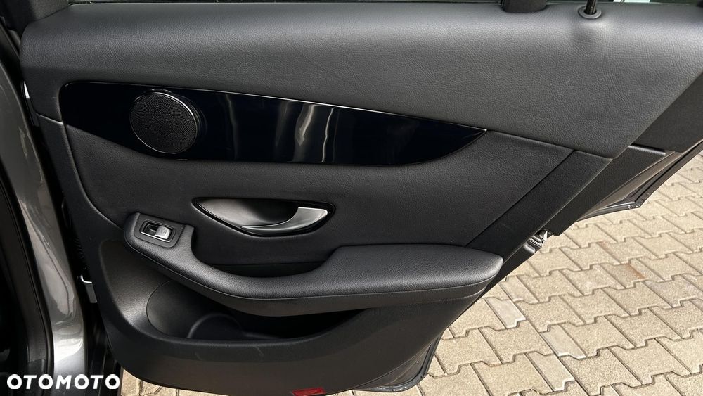 Mercedes-Benz GLC 250 4-Matic - 22