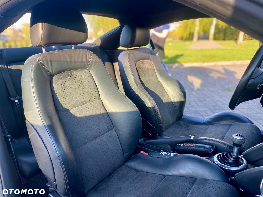 Audi TT Coupé - 12