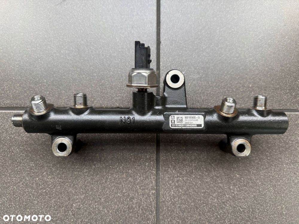 LISTWA WTRYSKOWA PEUGEOT CITROEN 9681909680 - 2