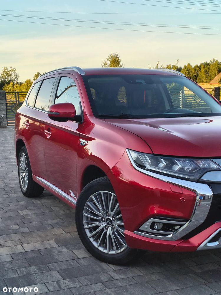 Mitsubishi Outlander - 4