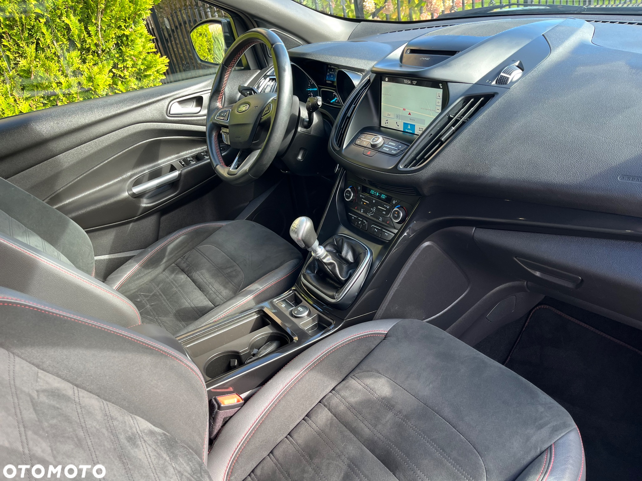 Ford Kuga 1.5 EcoBoost 2x4 ST-Line - 25