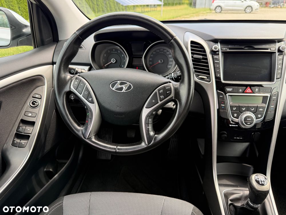 Hyundai i30 - 32