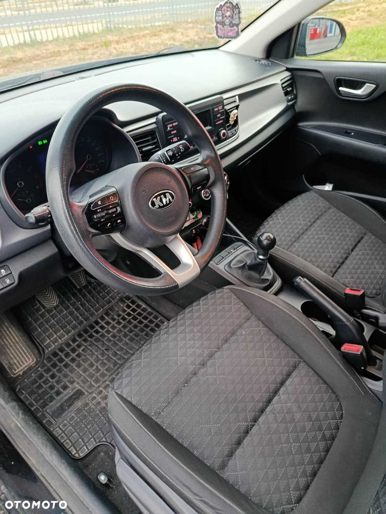 Kia Rio - 7