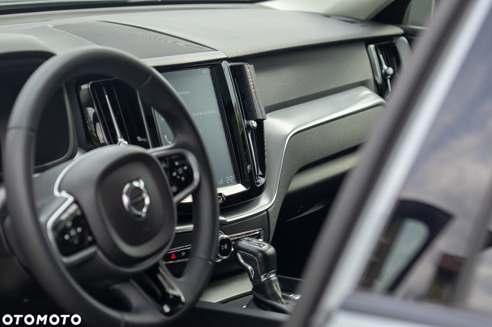Volvo XC 60 T6 AWD Geartronic Momentum - 11