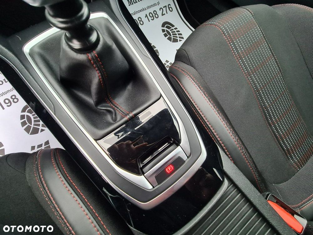 Peugeot 308 1.2 PureTech GPF GT S&S - 29