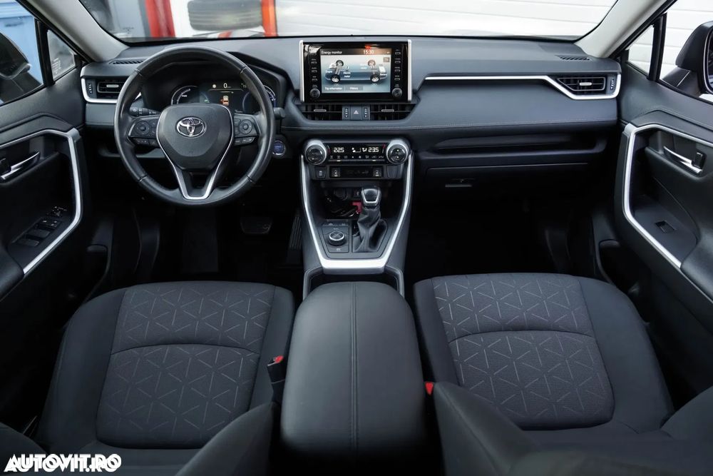 Toyota RAV4 - 18