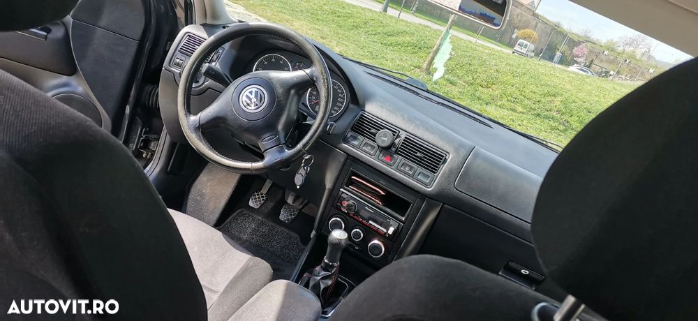 Volkswagen Golf - 15