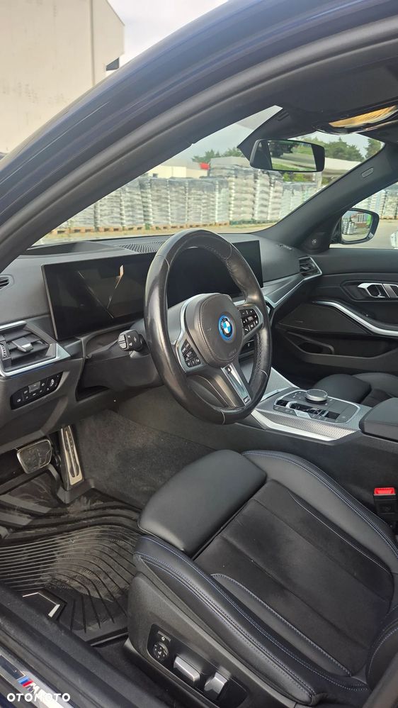 BMW Seria 3 330e xDrive M Sport sport - 9