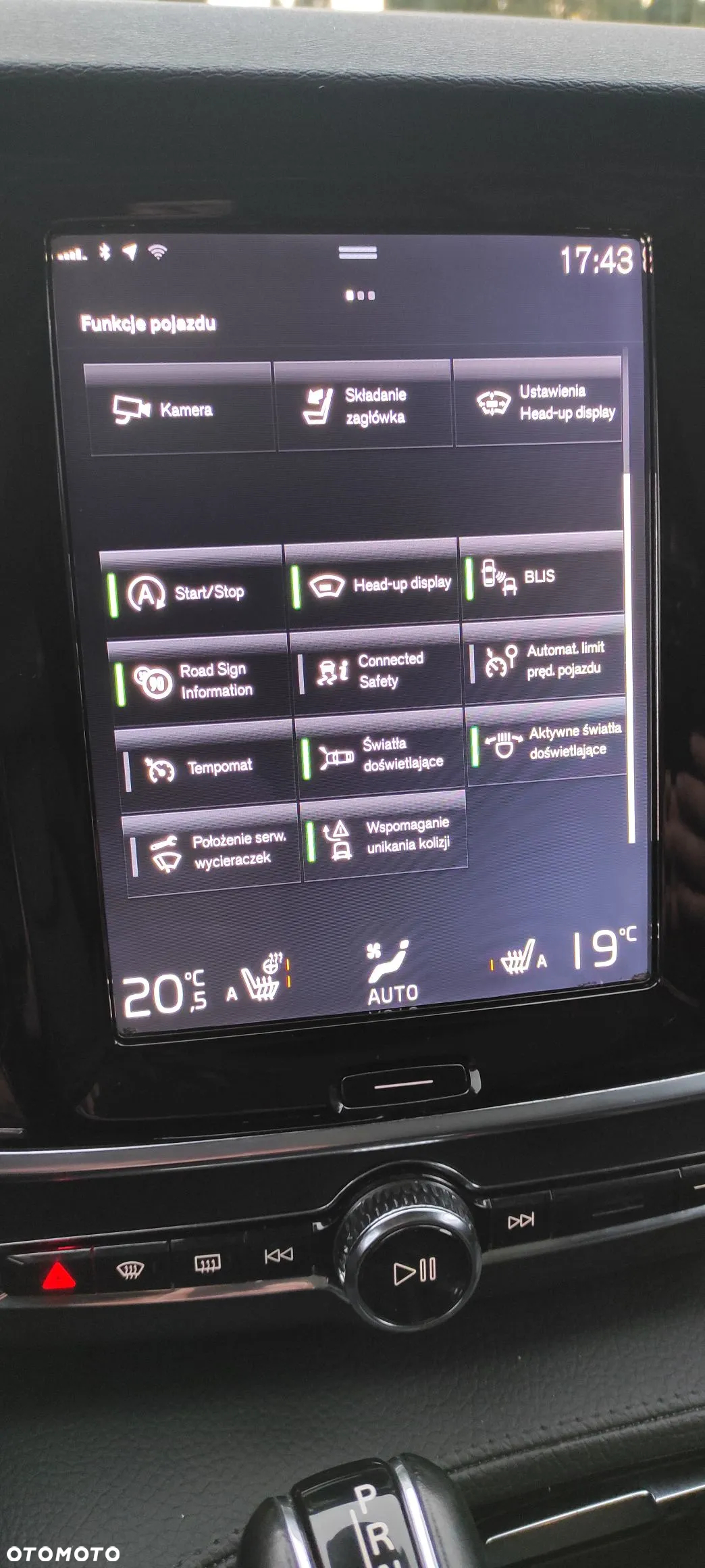 Volvo V90 D4 Momentum - 39