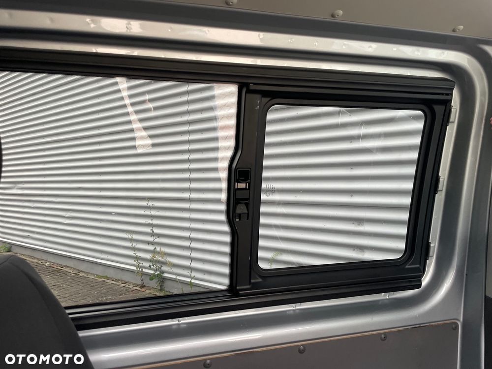 Volkswagen Caravelle 2.0 TDI L1 Comfortline - 25