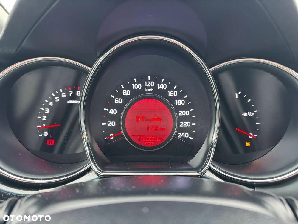 Kia Ceed 1.6 GDI Dream-Team Edition - 16