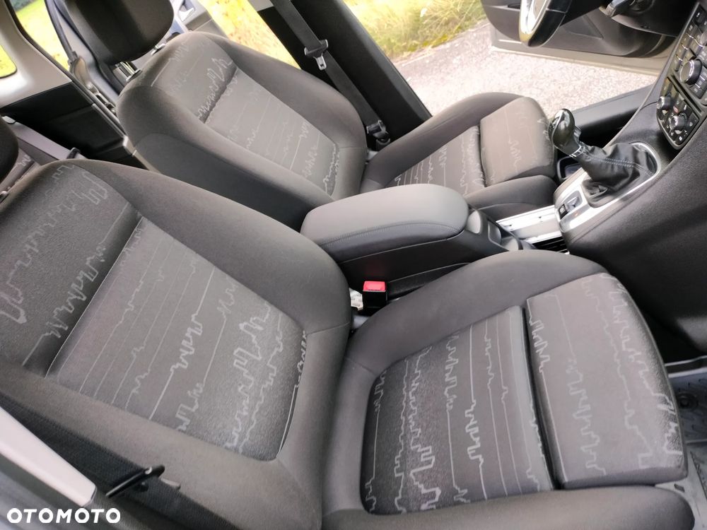Opel Meriva 1.4 Cosmo - 23
