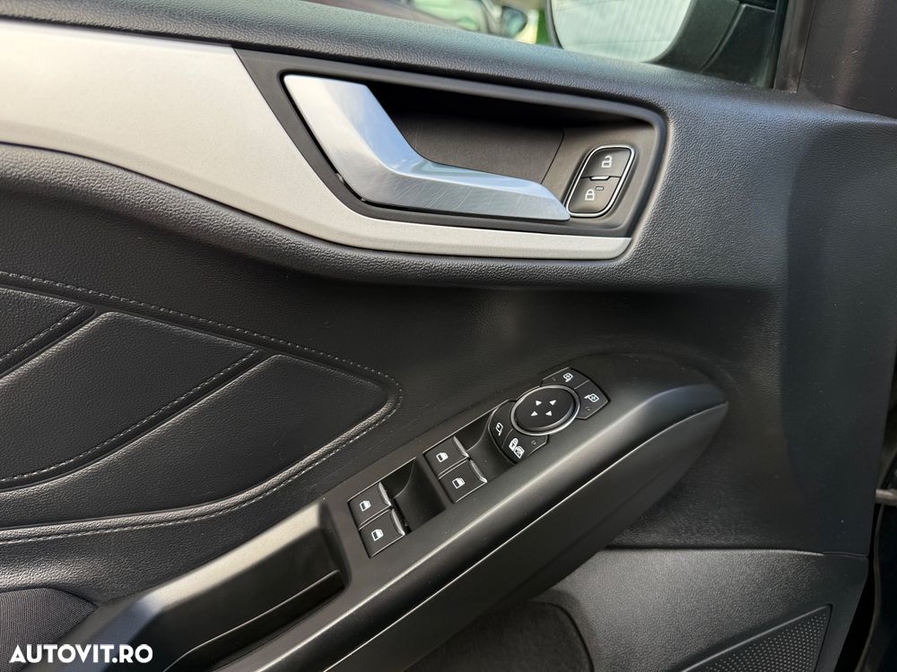 Ford Focus 1.5 EcoBlue Start-Stopp-System TITANIUM DESIGN - 13