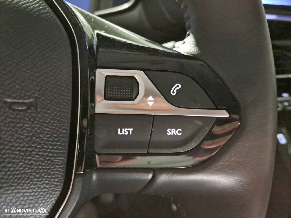 Peugeot 208 1.2 Hybrid Allure e-DCS6 - 17
