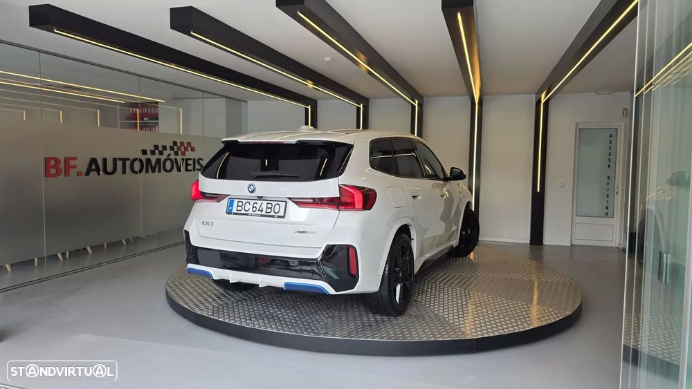 BMW iX1 xDrive30 Pack Desportivo M - 18