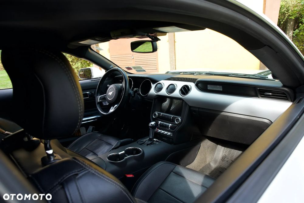 Ford Mustang 2.3 EcoBoost - 36
