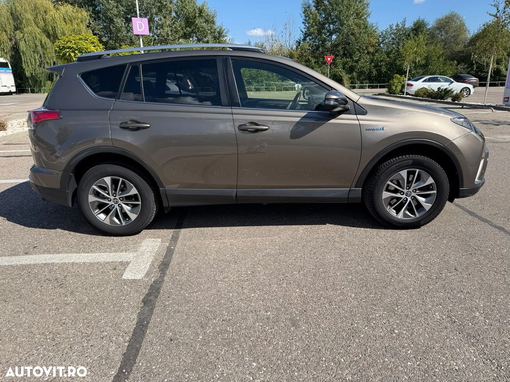 Toyota RAV4 - 7
