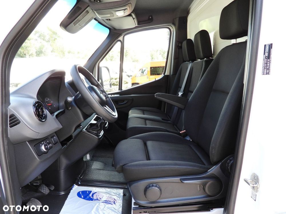 Mercedes-Benz SPRINTER 514 KONTENER WINDA 8 PALET TEMPOMAT BLIŹNIACZE KOŁA KLIMATYZACJA  140KM - 24