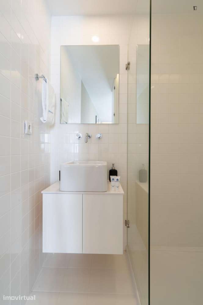 Apartamento com 2 quartos - localizado em Cedofeita Porto - Grande imagem: 4/50