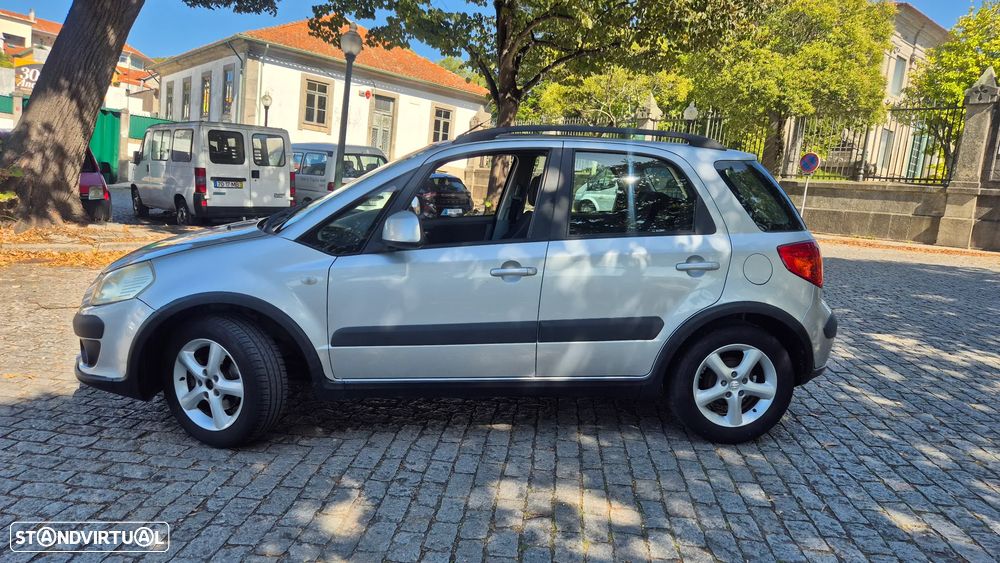 Suzuki SX4 1.5 GLX Outdoor Line - 4