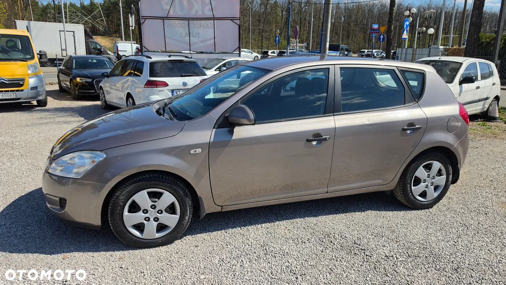Kia Ceed 1.6 Crdi Comfort - 23