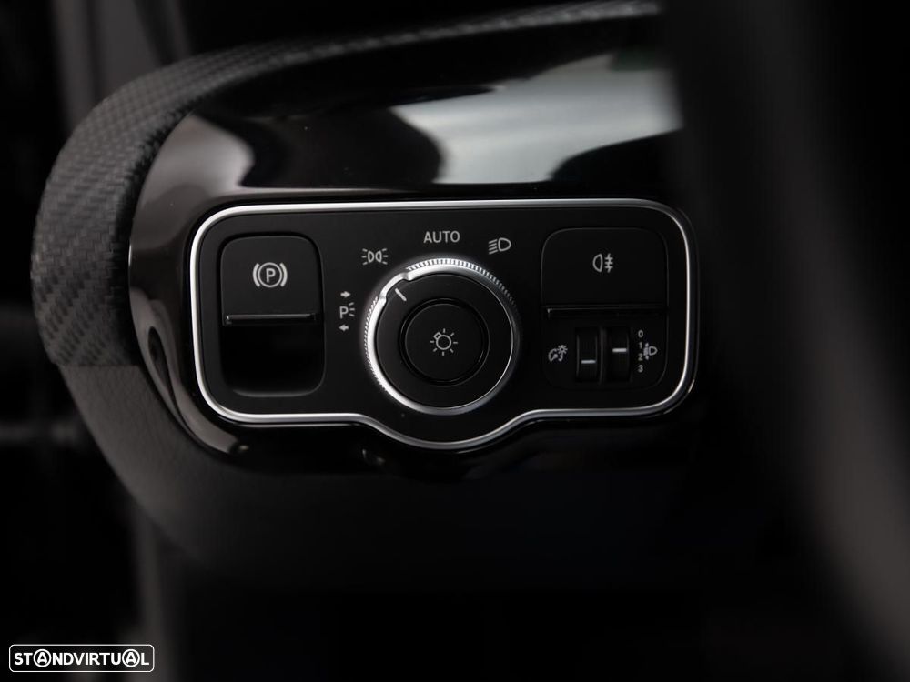 Mercedes-Benz A 250 e - 16