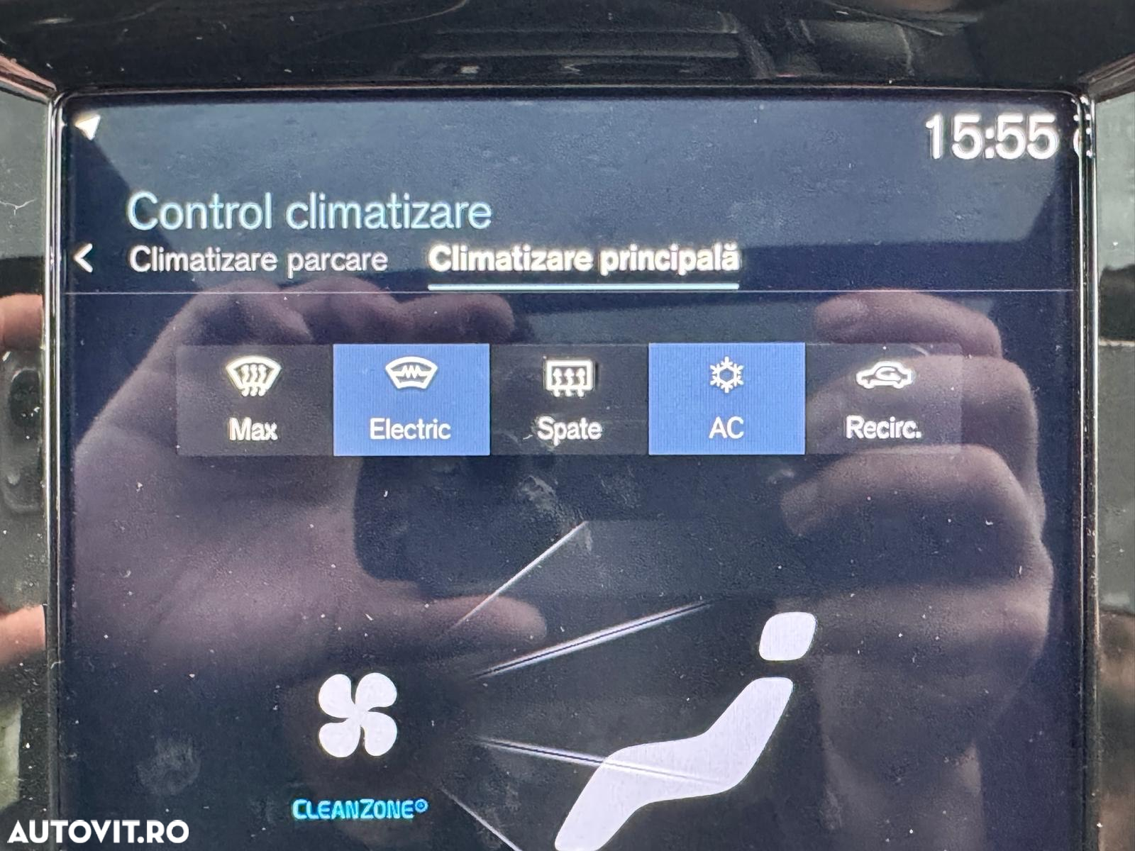 Volvo XC 40 D4 AWD Geartronic R-Design - 21
