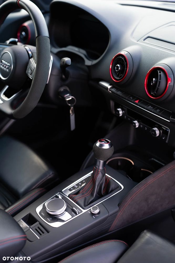 Audi RS3 Sportback - 22