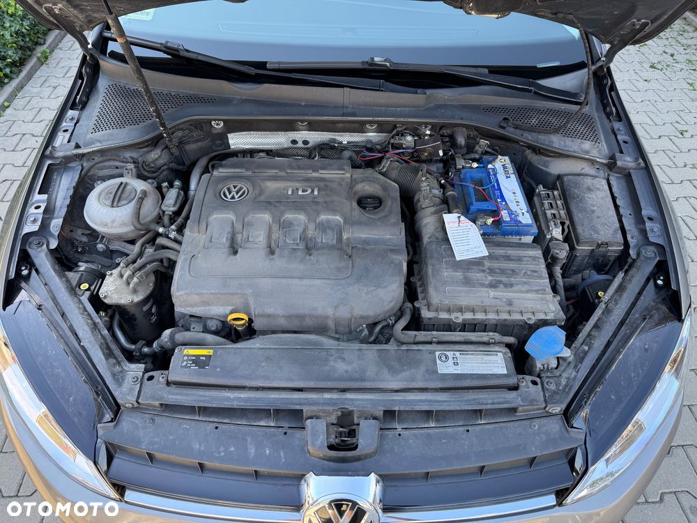 Volkswagen Golf 1.6 TDI BMT Comfortline DSG - 17
