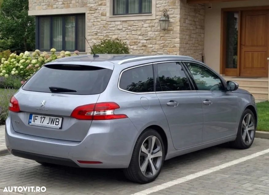 Peugeot 308 1.2 L PureTech Turbo Allure - 2