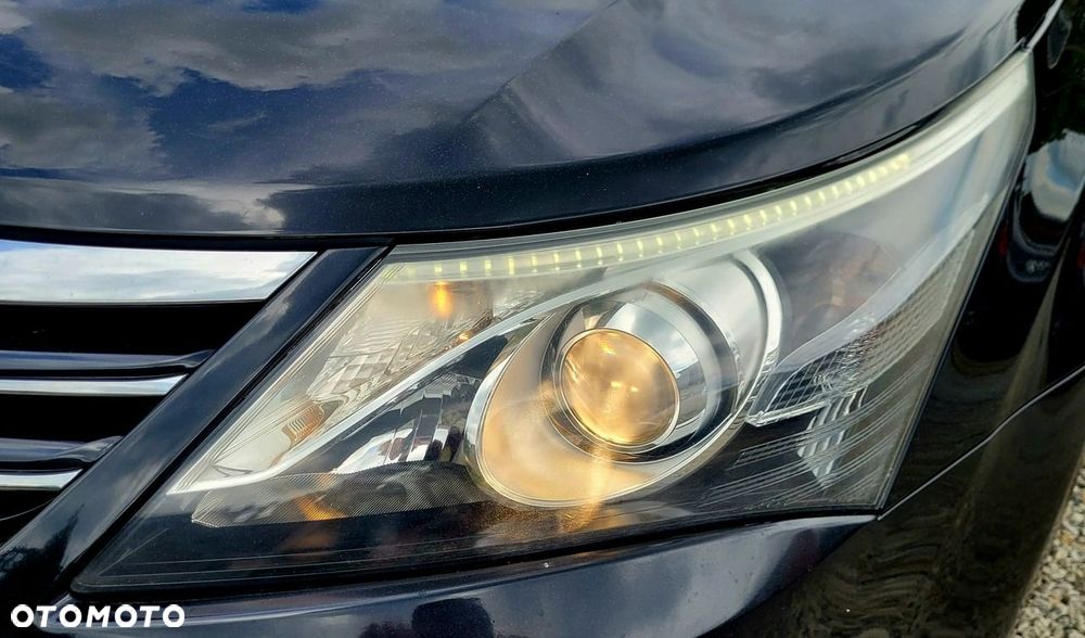 Toyota Avensis 2.0 D-4D Sol - 23