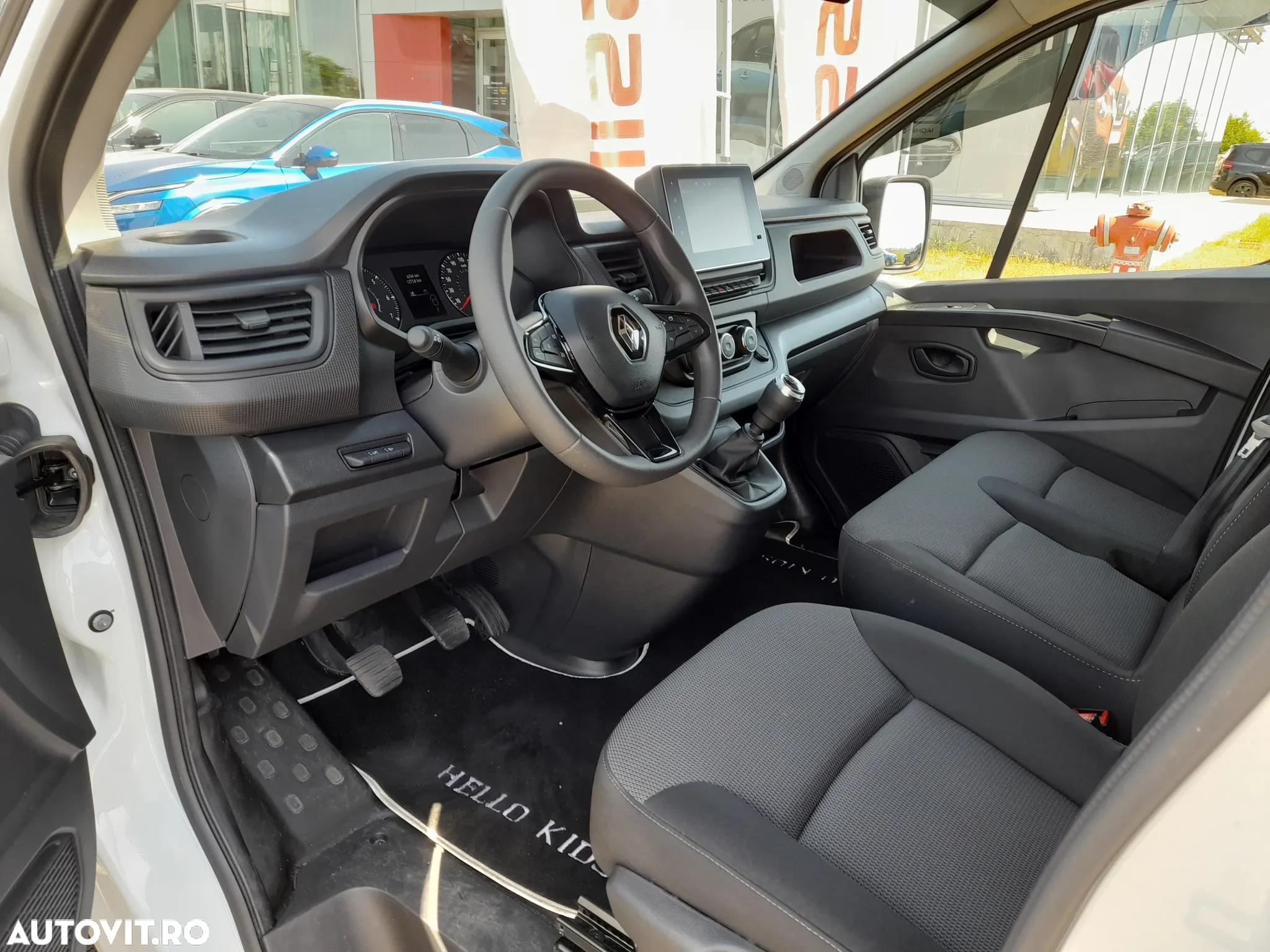 Renault Trafic Combi 2.0 Blue dCi 110 S&S L2 8+1 Zen - 2