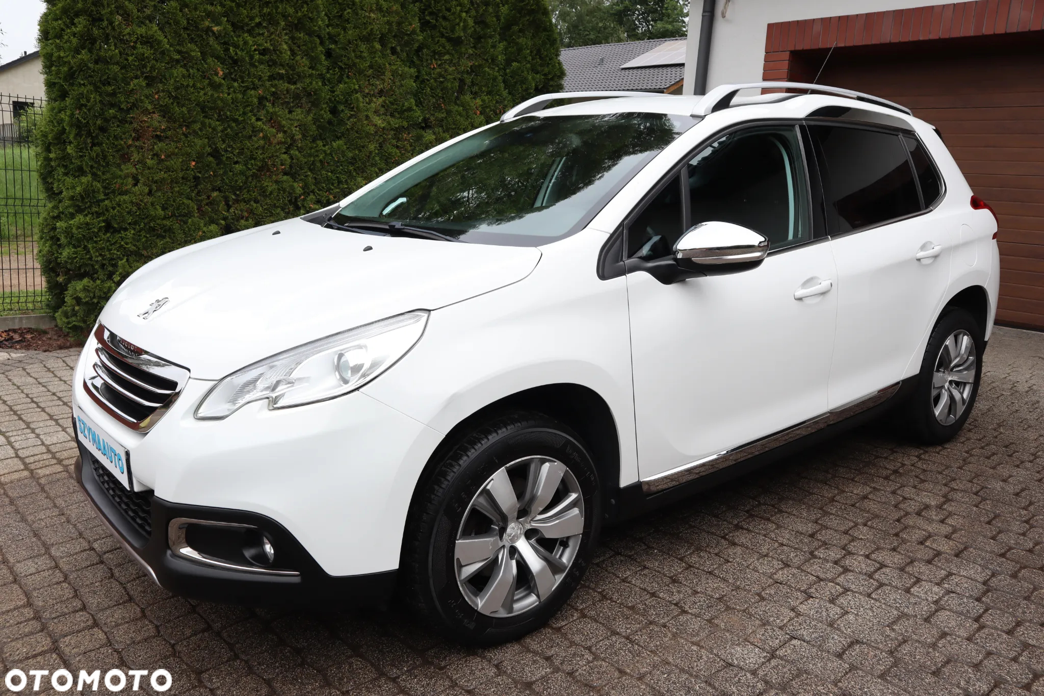 Peugeot 2008 1.2 Pure Tech Allure S&S - 2
