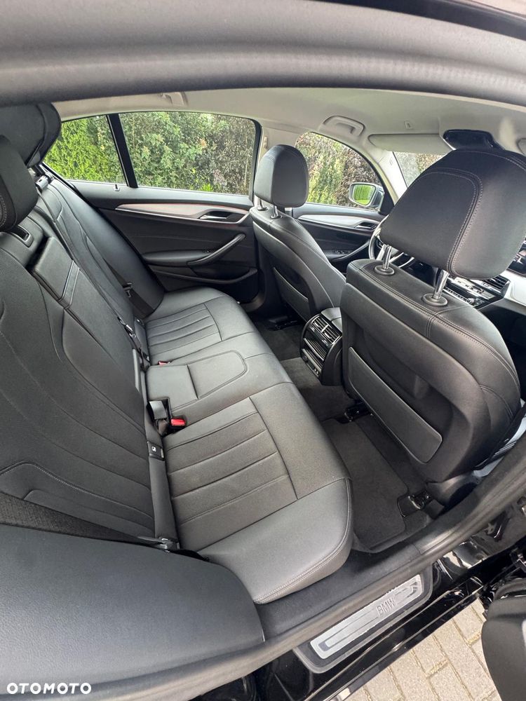 BMW Seria 5 520d xDrive Business Edition - 10