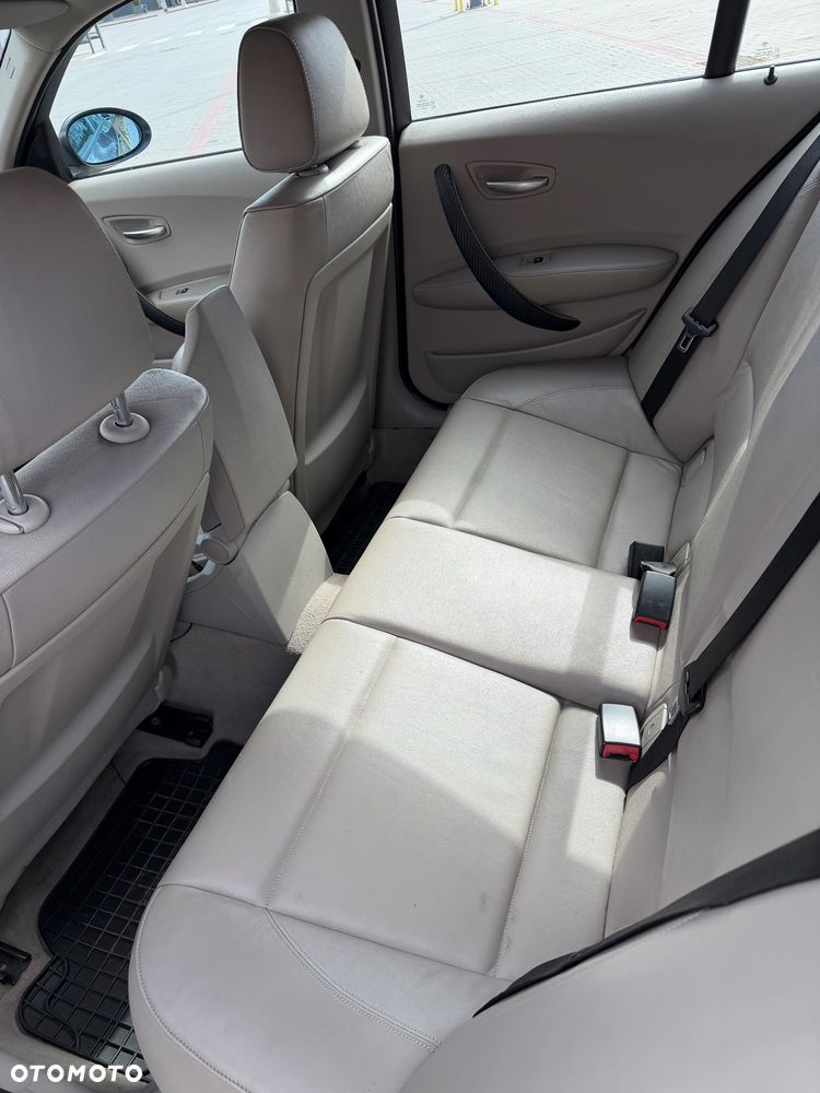 BMW Seria 1 120i - 16
