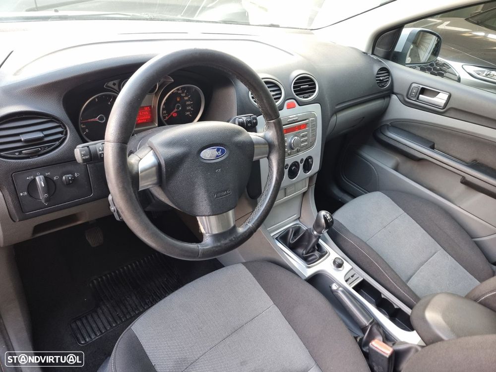 Ford Focus 1.6 TDCi Ghia - 4